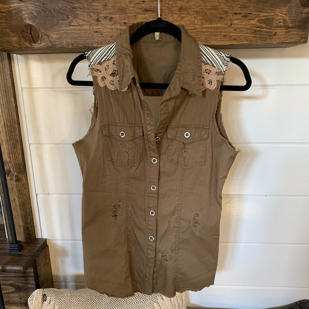 Gimmicks Vest